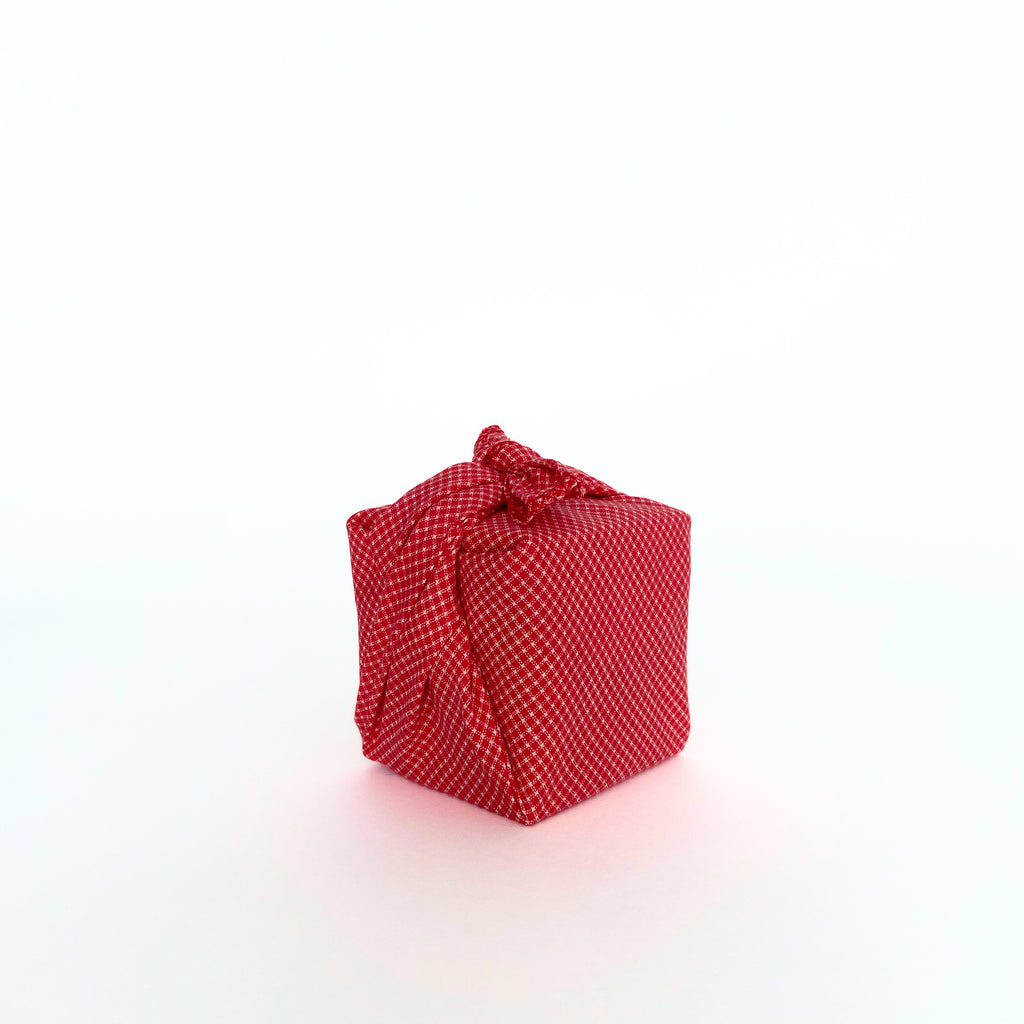 Resuable Single Layer Fabric Gift Wrap – Red Mini Check