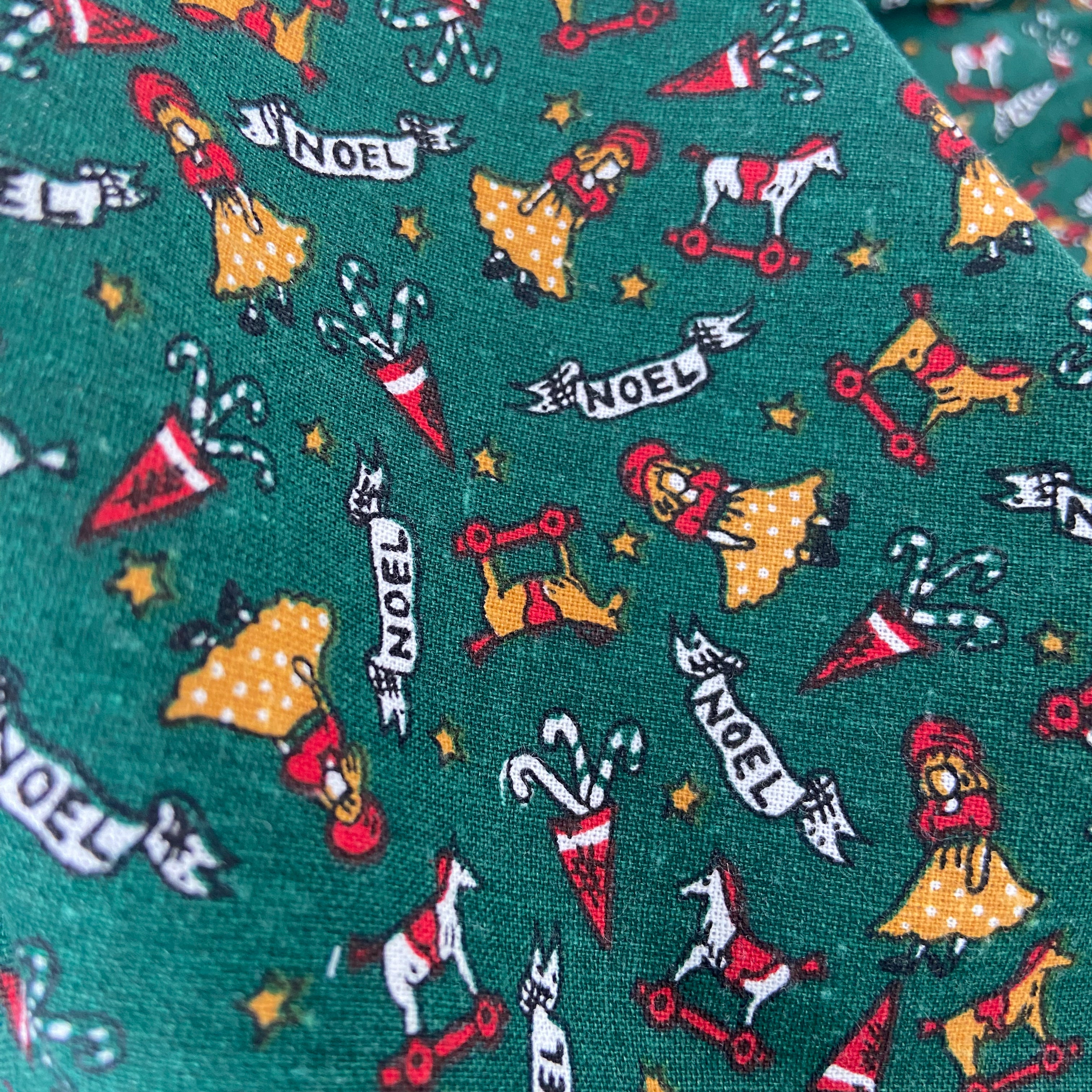 Resuable Single Layer Fabric Gift Wrap – Green Christmas Toy