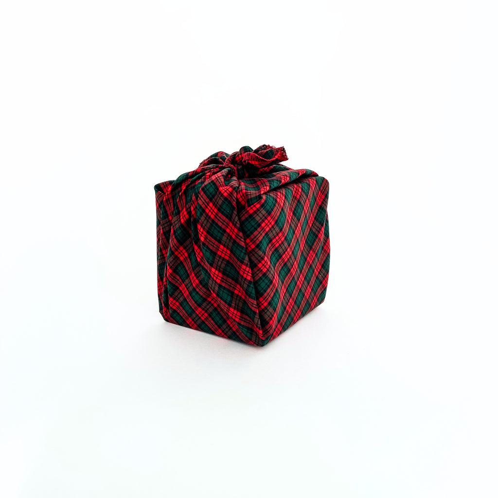 Resuable Single Layer Fabric Gift Wrap – Red Green Plaid