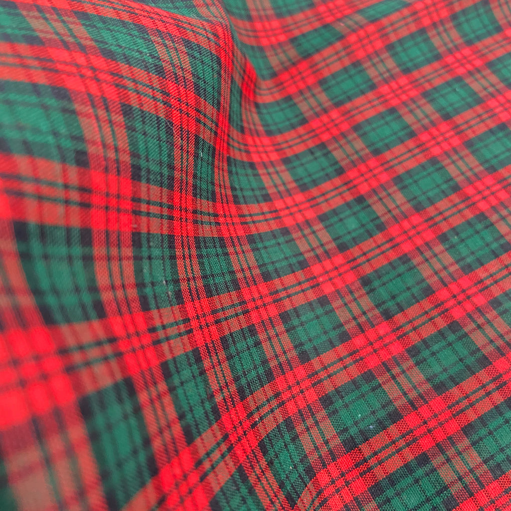 Resuable Single Layer Fabric Gift Wrap – Red Green Plaid