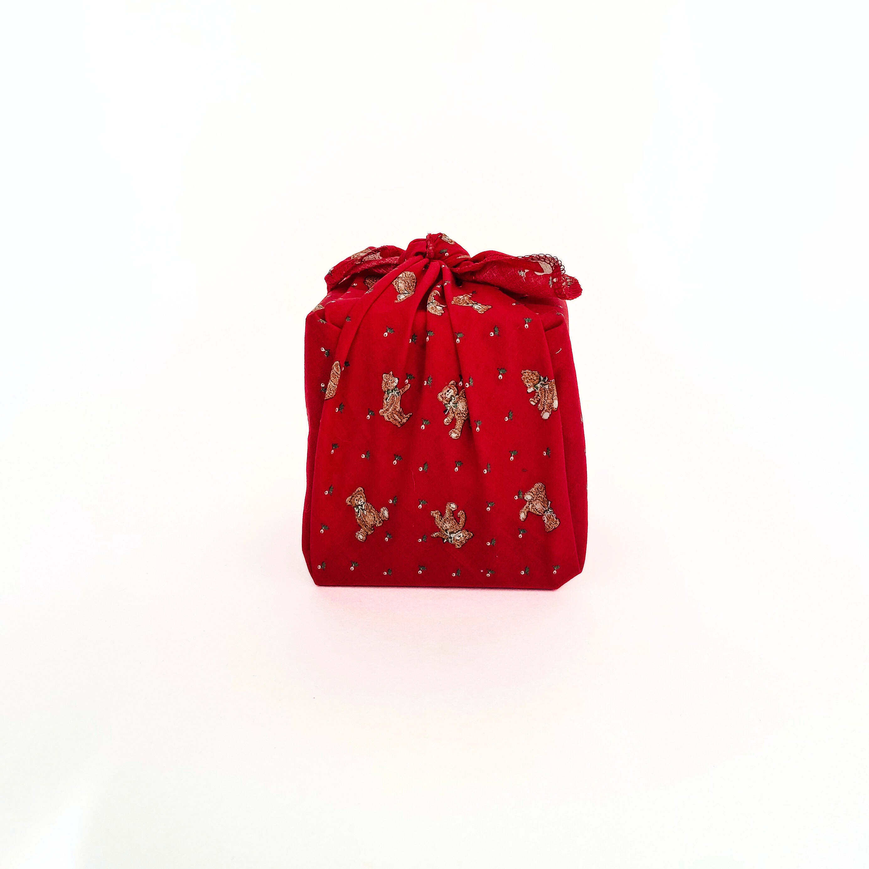Resuable Single Layer Fabric Gift Wrap and Bag – Christmas Bear