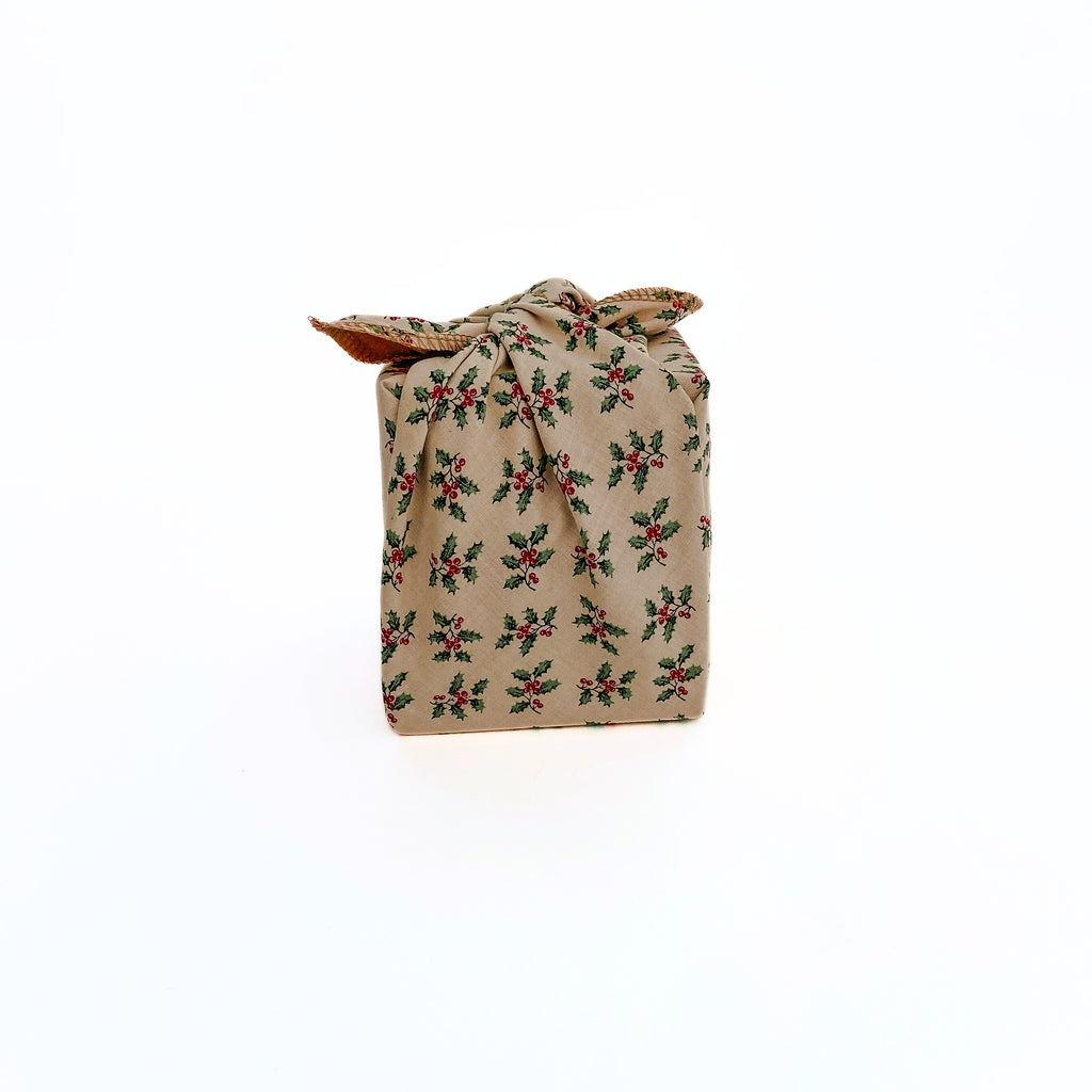 Resuable Double Layer Fabric Gift Wrap – Holly with Gold