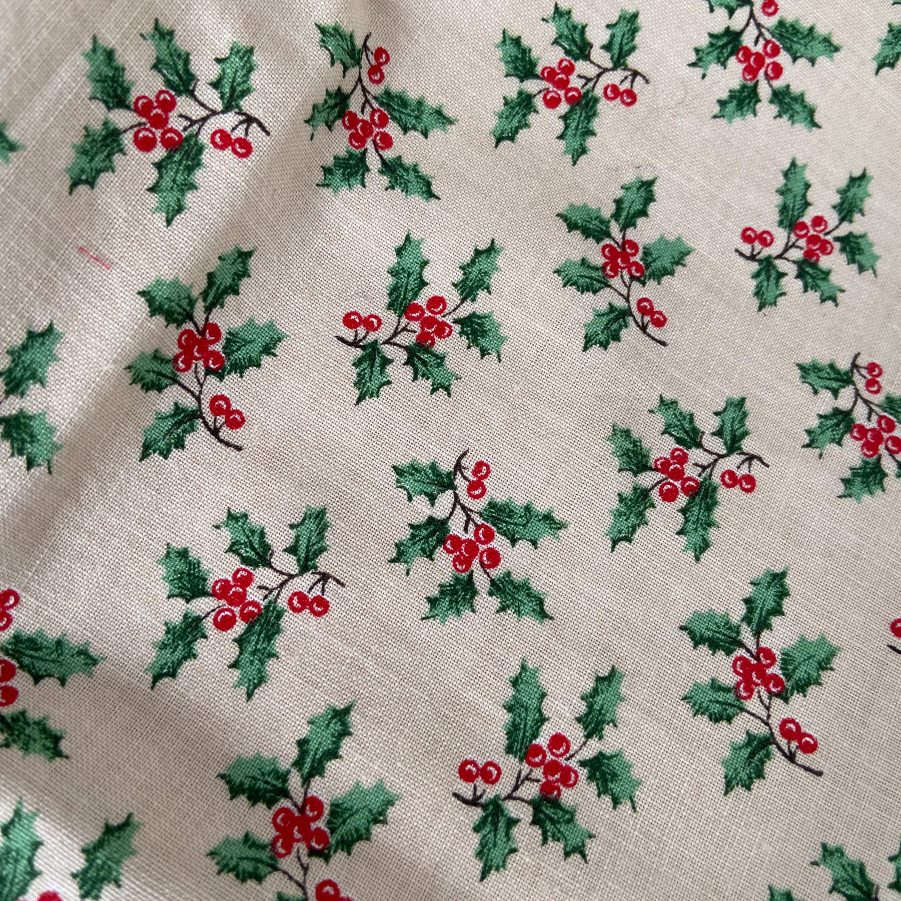 Resuable Double Layer Fabric Gift Wrap – Holly with Gold