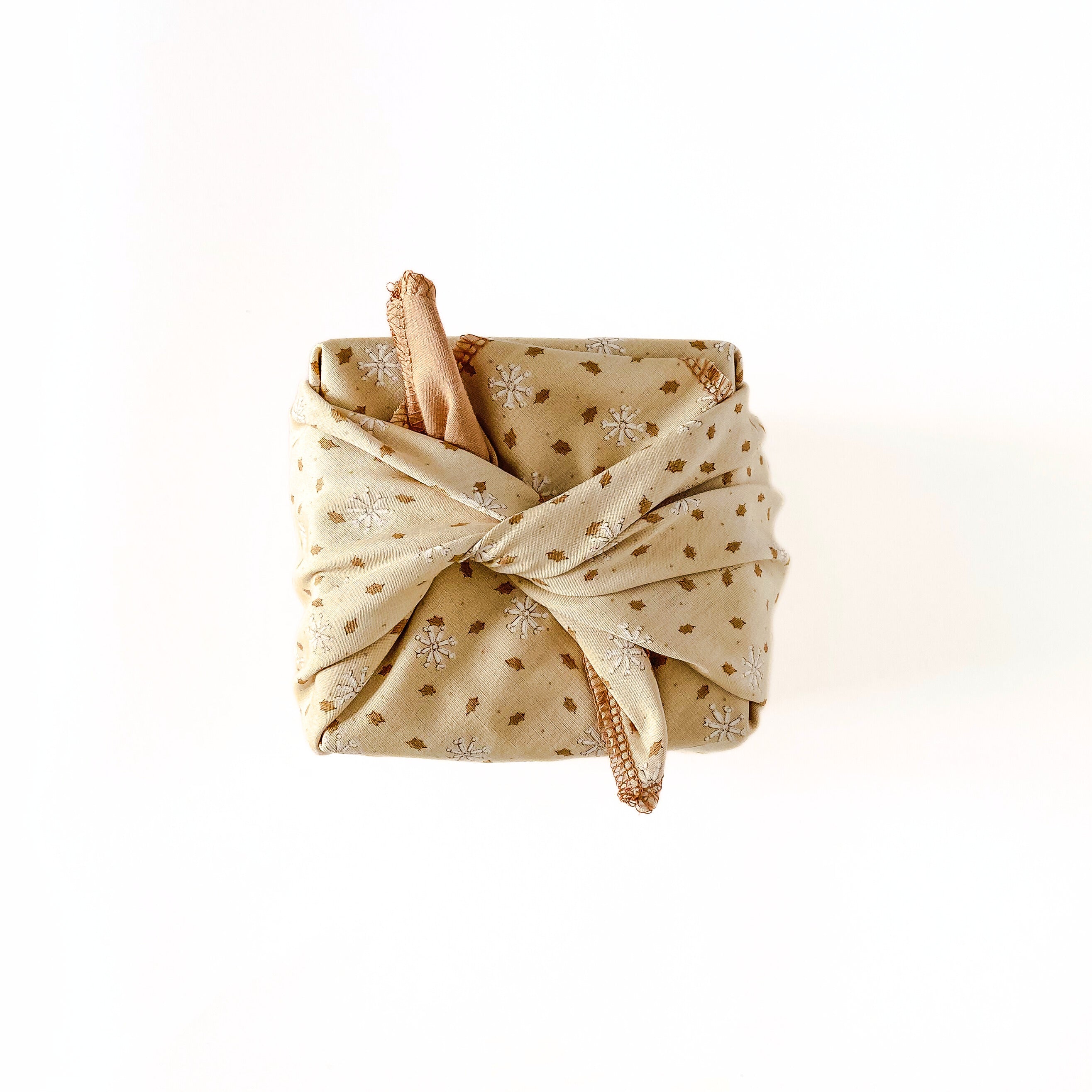 Resuable Double Layer Fabric Gift Wrap – Gold Snowflake