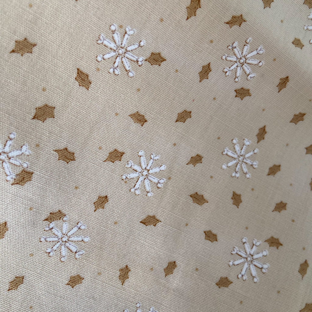 Resuable Double Layer Fabric Gift Wrap – Gold Snowflake