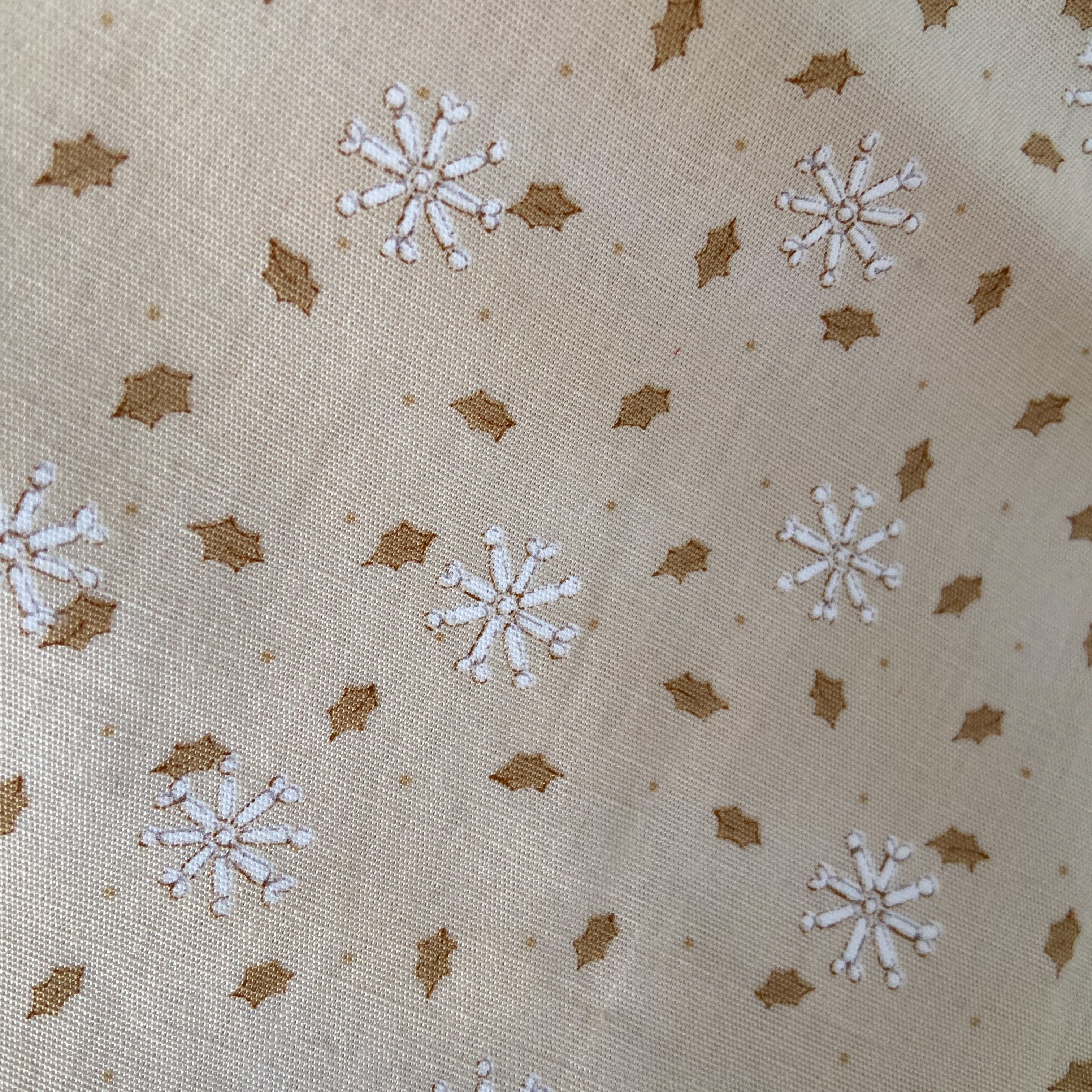 Resuable Double Layer Fabric Gift Wrap – Gold Snowflake