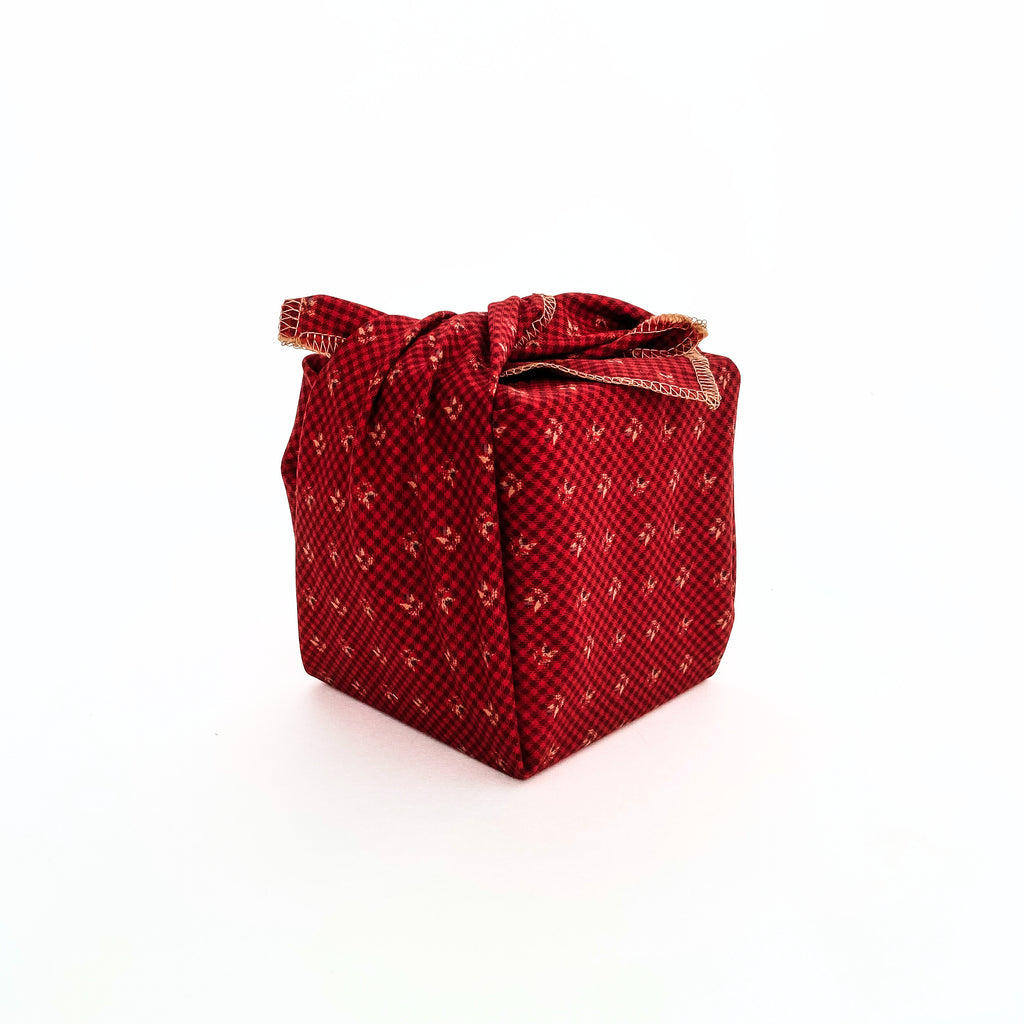 Resuable Double Layer Fabric Gift Wrap – Red Gingham Flower