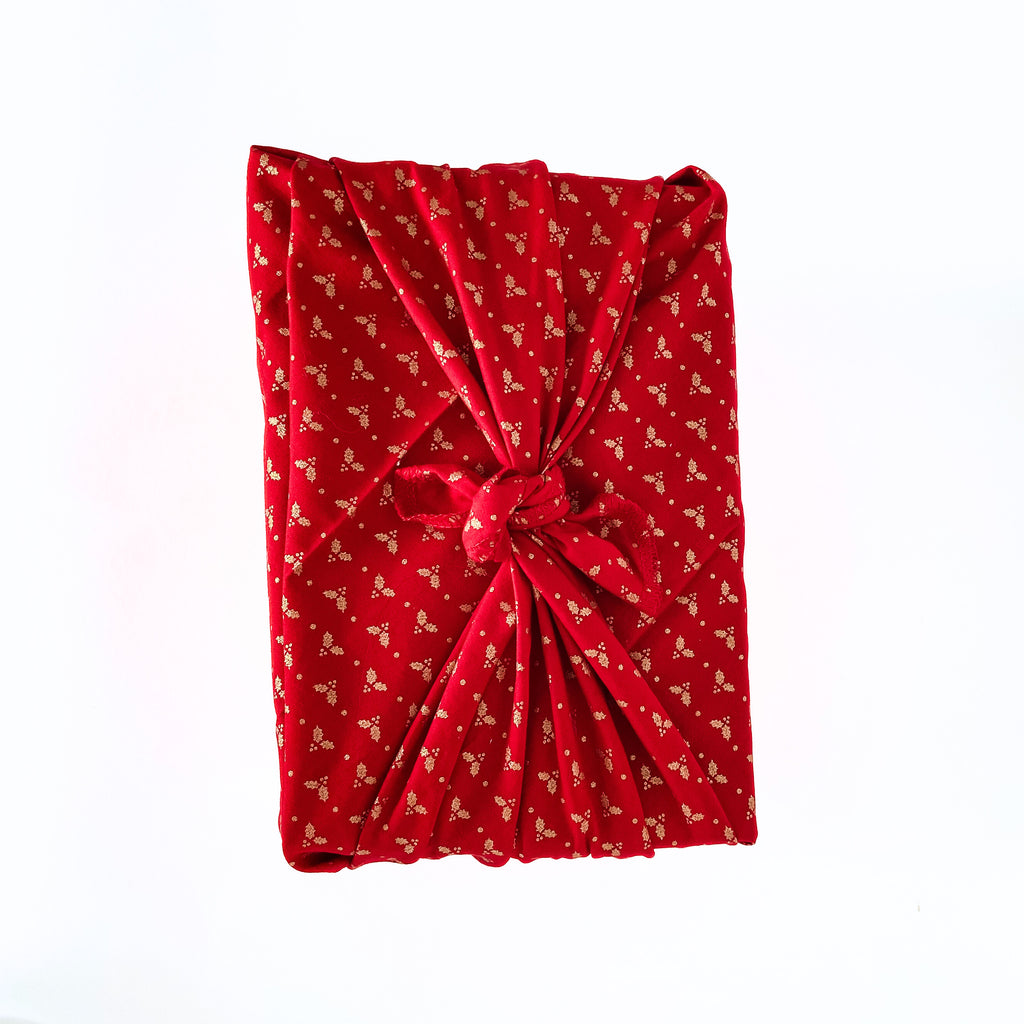 Resuable Single Layer Fabric Gift Wrap – Red Gold Holly