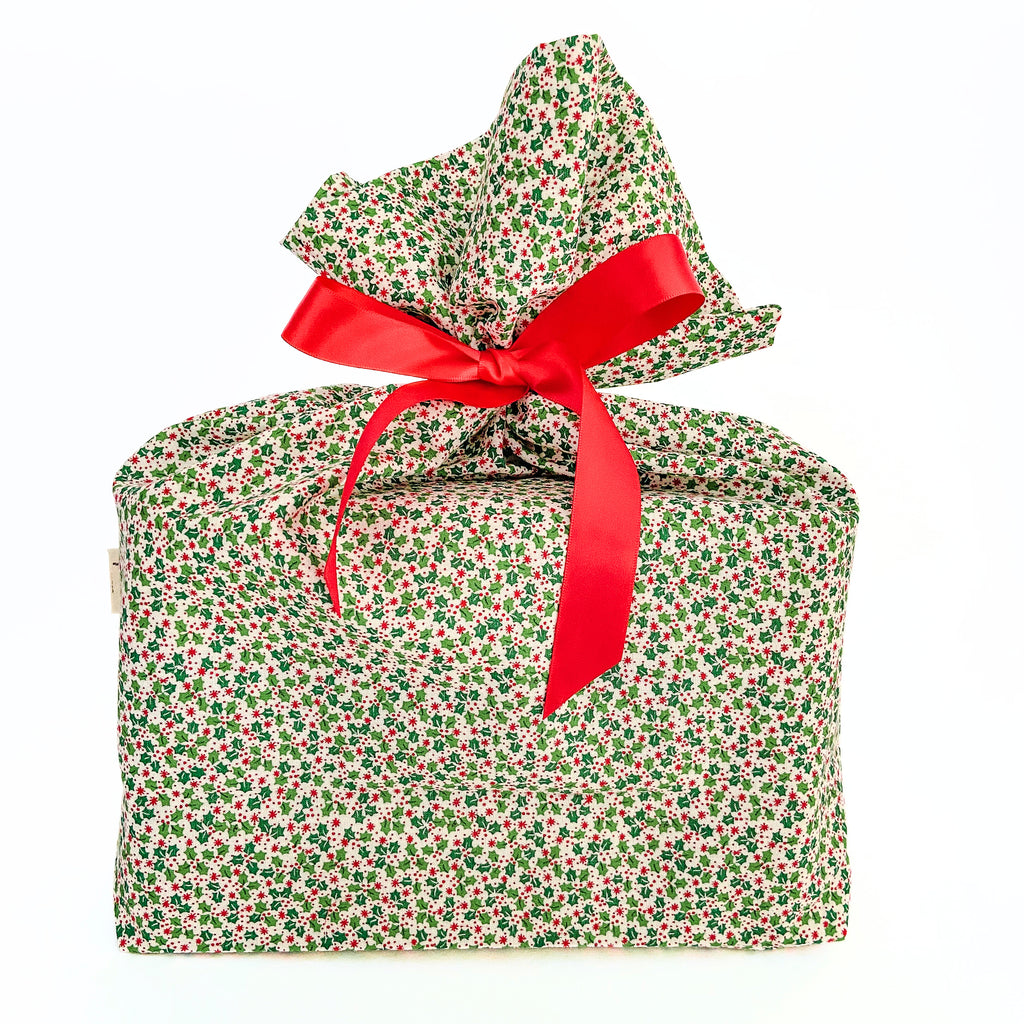 Reusable Gift Bag  – Handmade from Upcycled Vintage Fabric - Retro Holly