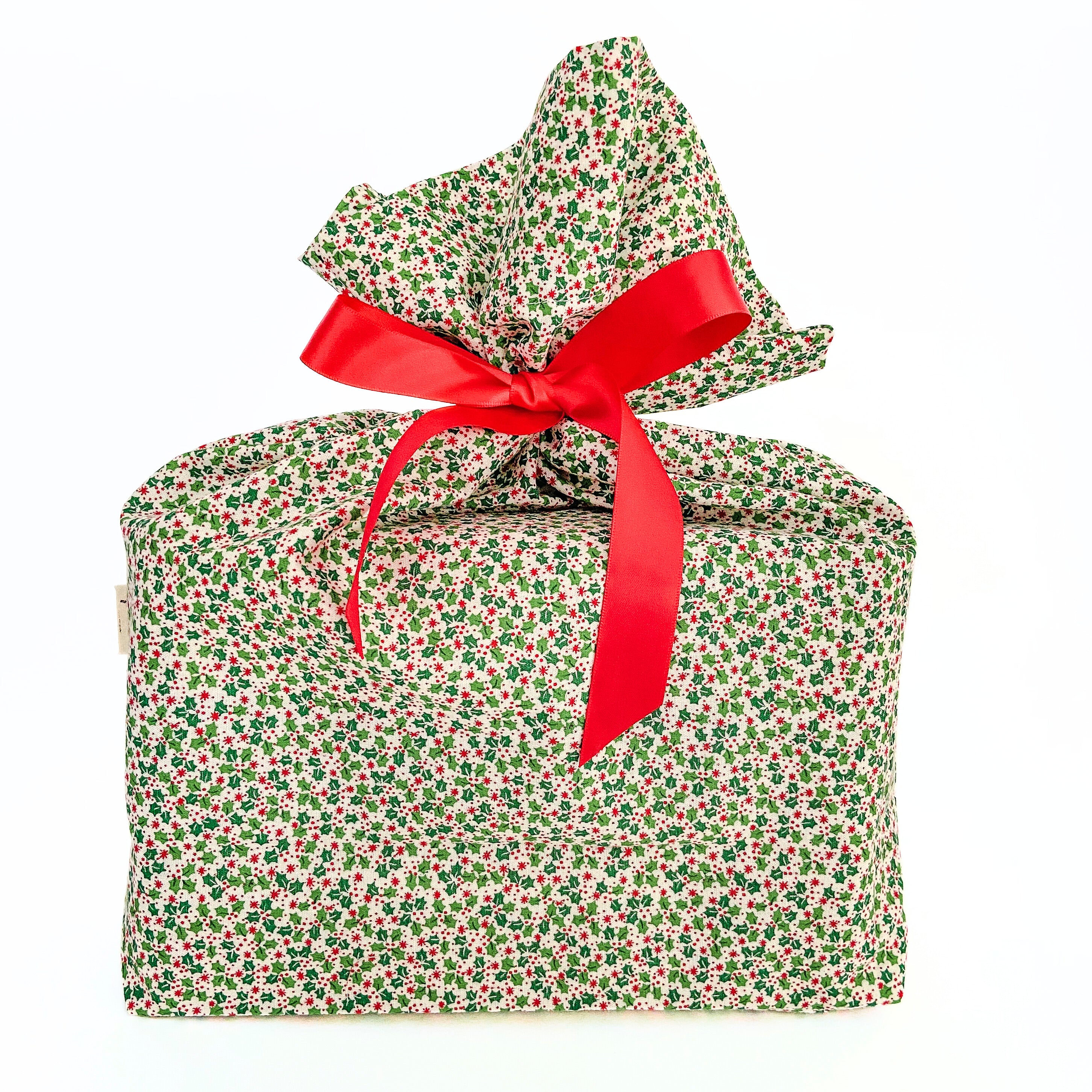 Reusable Gift Bag  – Handmade from Upcycled Vintage Fabric - Retro Holly