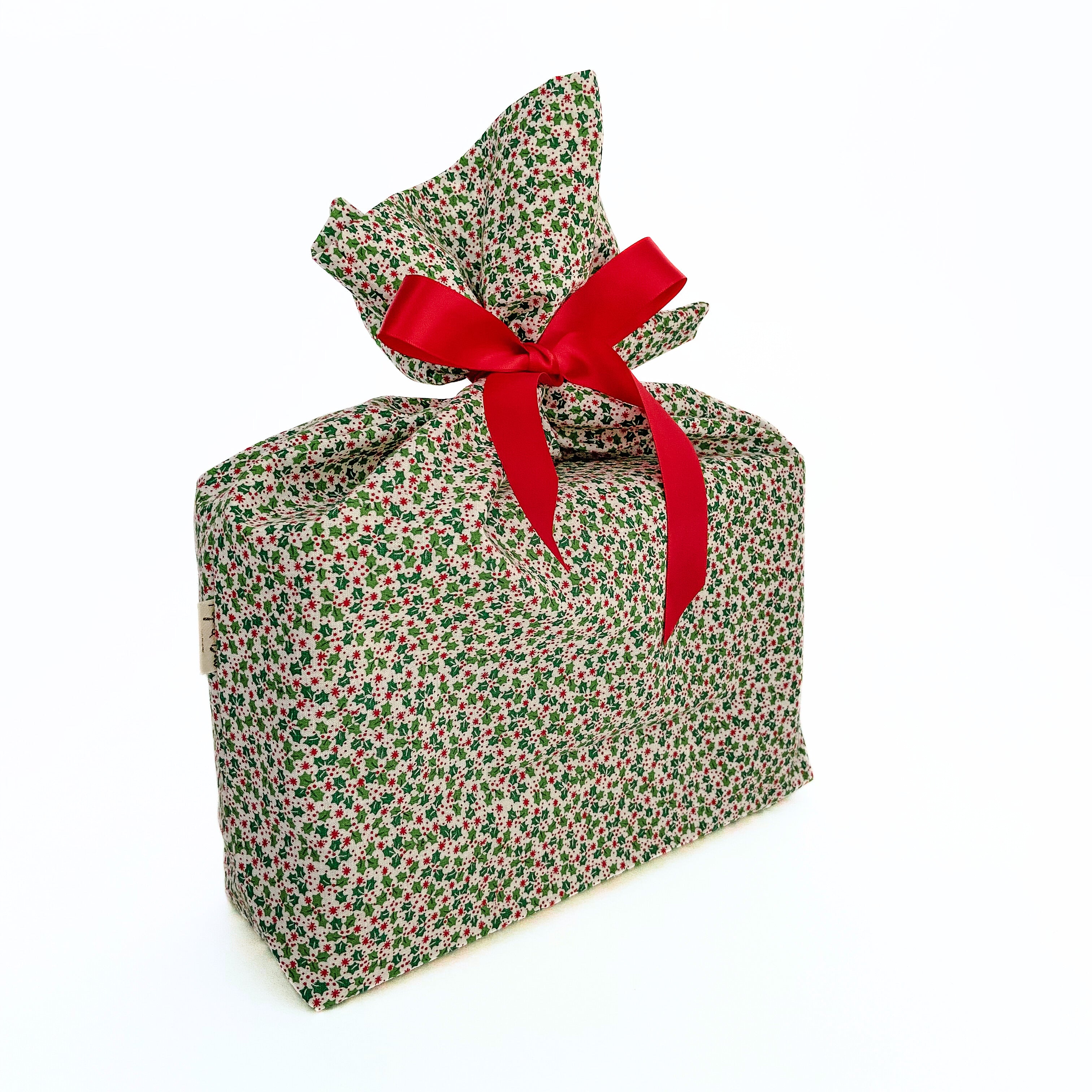 Reusable Gift Bag  – Handmade from Upcycled Vintage Fabric - Retro Holly