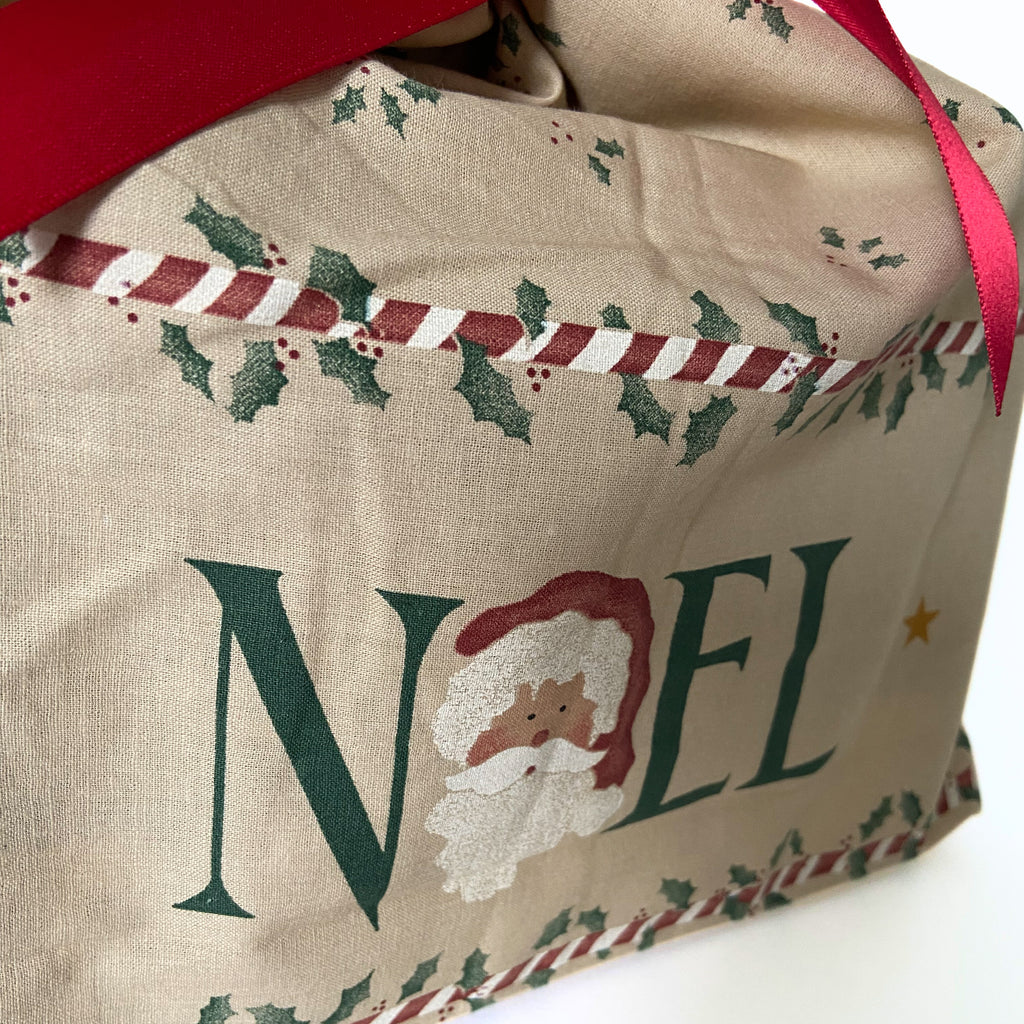 Reusable Gift Bag  – Handmade from Upcycled Vintage Fabric - Country Noel
