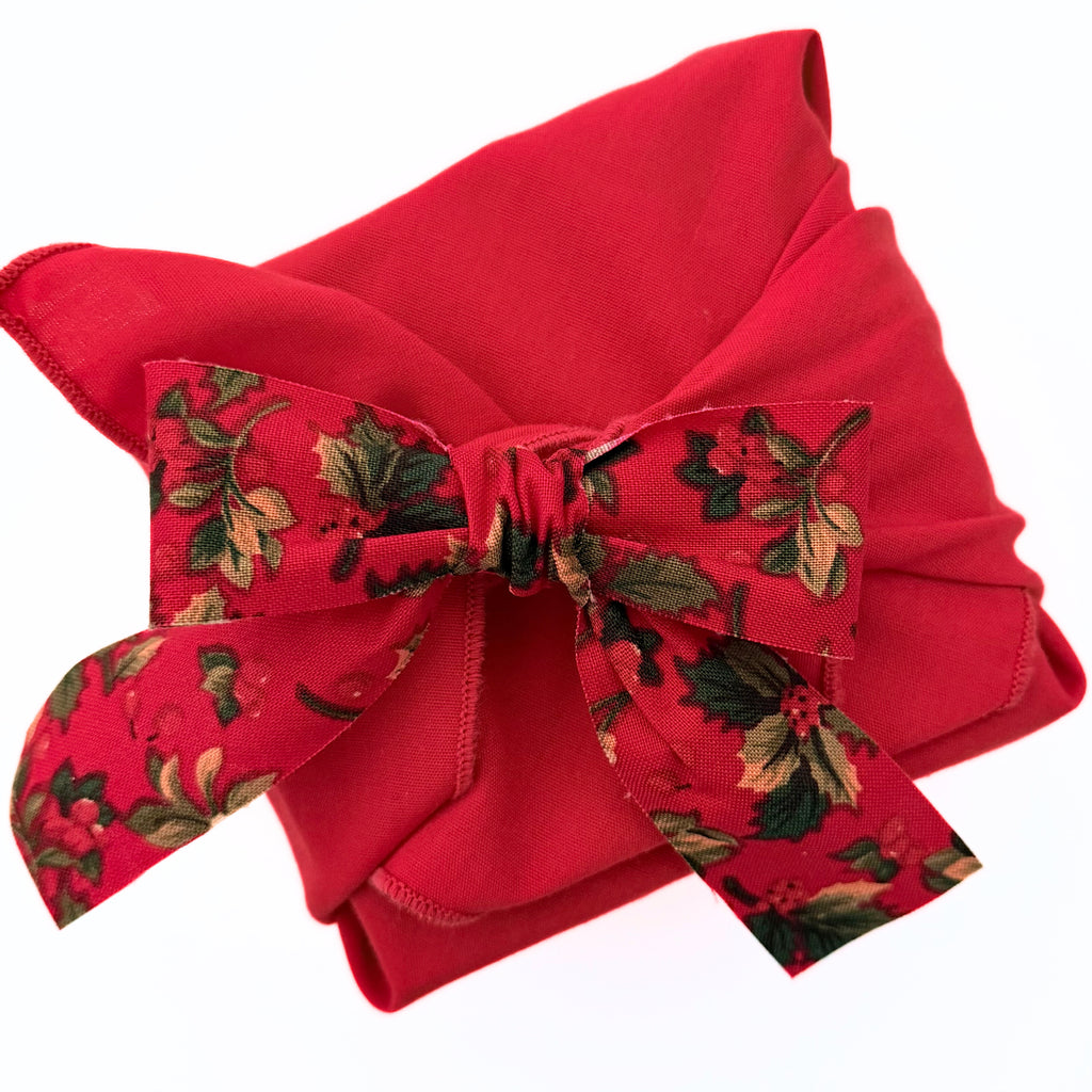 Red Holly Medium Bow Set