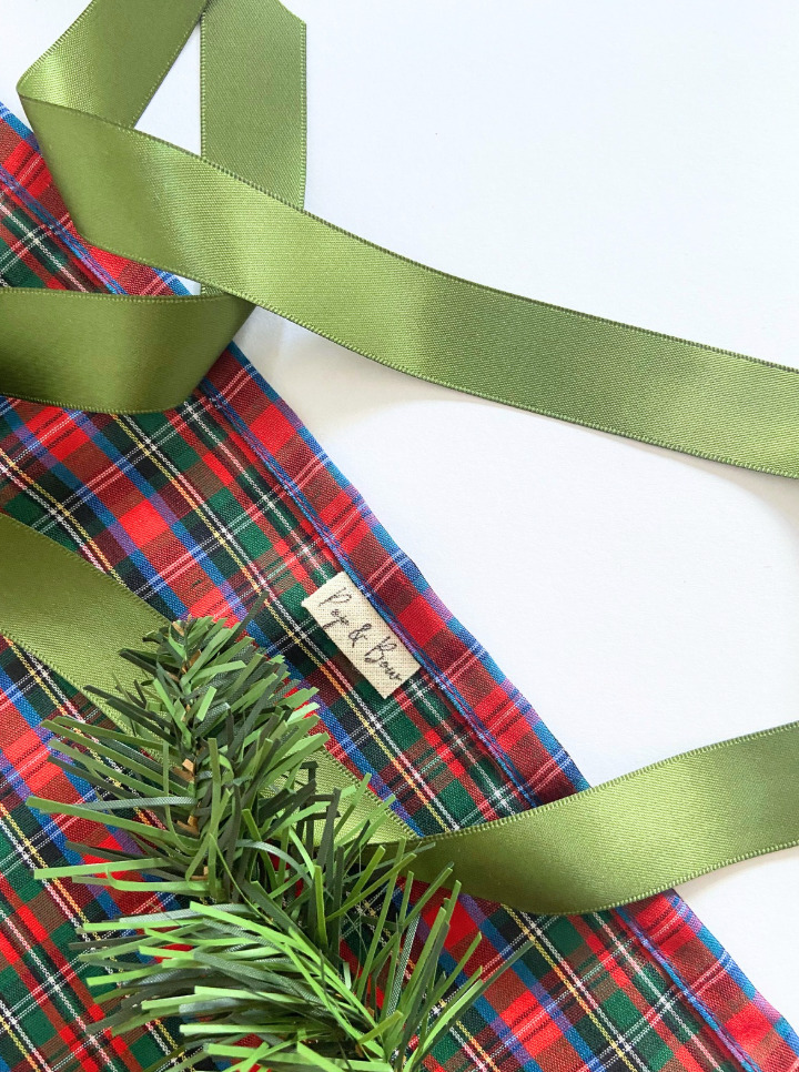 Pop & Bow Reusable Plaid Fabric Gift Wrap – Eco-Friendly Cloth Wrap - Small